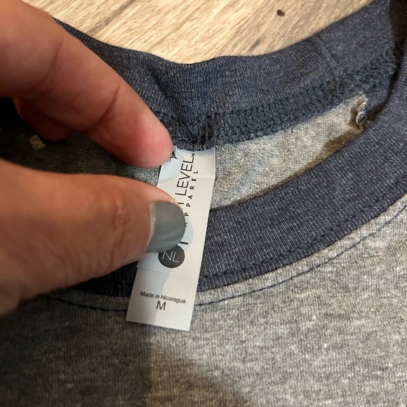 Lake Geneva. No Sharks 3/4 sleeve top- size M - Picture 4 of 5